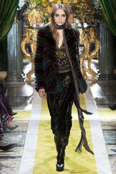 Look 23